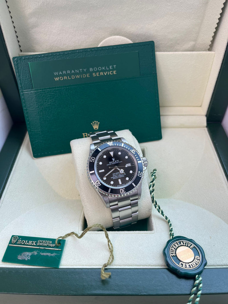 Rolex Sea-Dweller 4000 40mm Black Dial Stainless Steel Oyster Men's Watch 16600