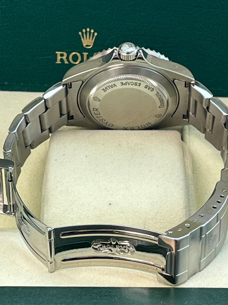Rolex Sea-Dweller 4000 40mm Black Dial Stainless Steel Oyster Men's Watch 16600