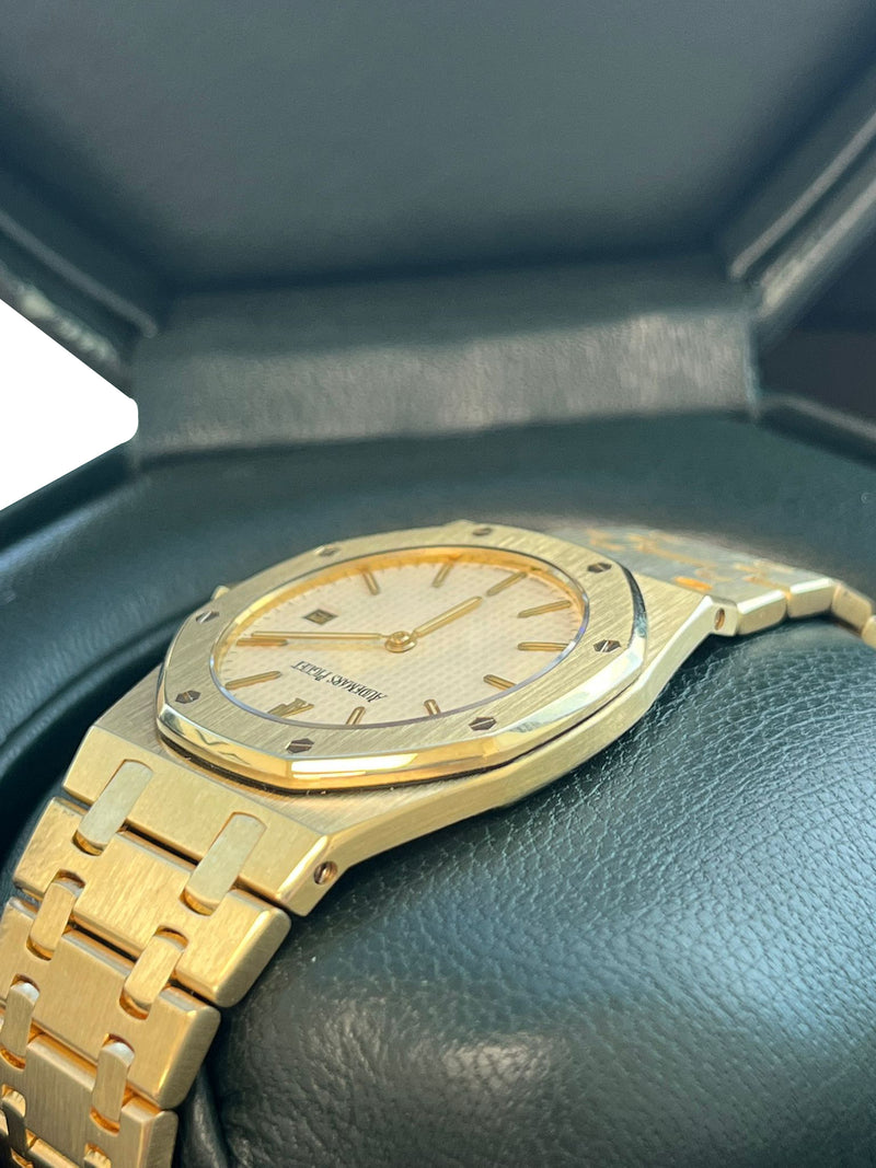 Audemars Piguet Royal Oak 34mm White Dial 18K Yellow Gold Quartz Watch 56303BA