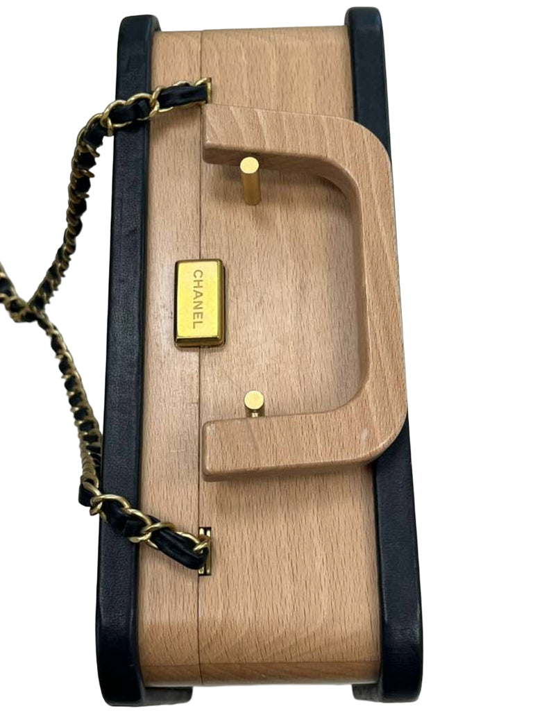 Chanel Vanity Case Chip-On Wood Leather Box with Chain Strap AS2927