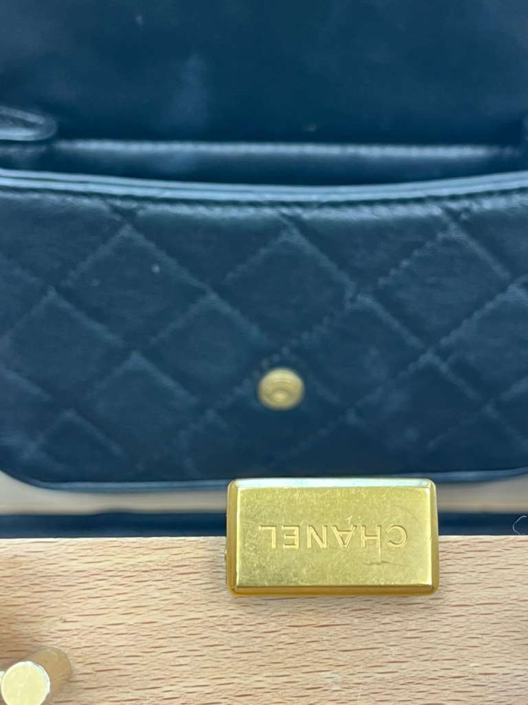 Chanel Vanity Case Chip-On Wood Leather Box with Chain Strap AS2927