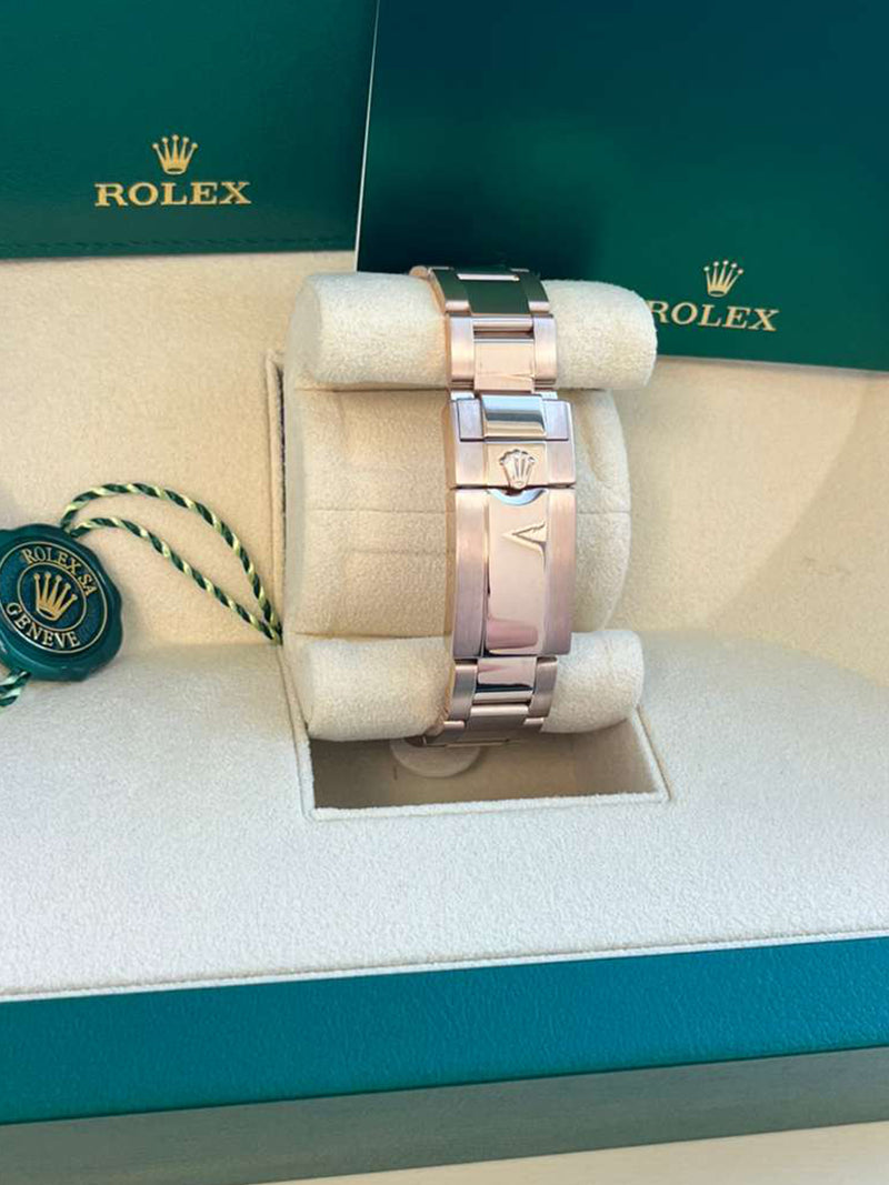 Rolex Daytona Chronograph 40mm Black Dial 18K Rose Gold Mens Watch 116505
