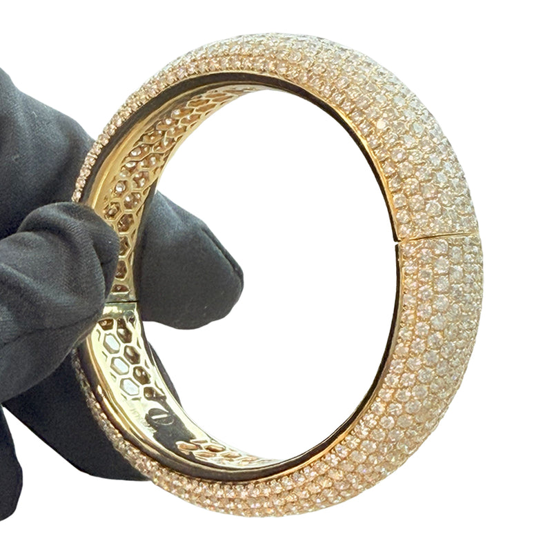 24.34ct Full Pavé Diamond Flawless Bangle 18K Yellow Gold VVS Clarity E–F Color
