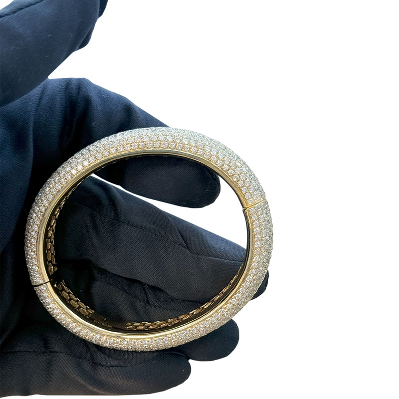 24.34ct Full Pavé Diamond Flawless Bangle 18K Yellow Gold VVS Clarity E–F Color