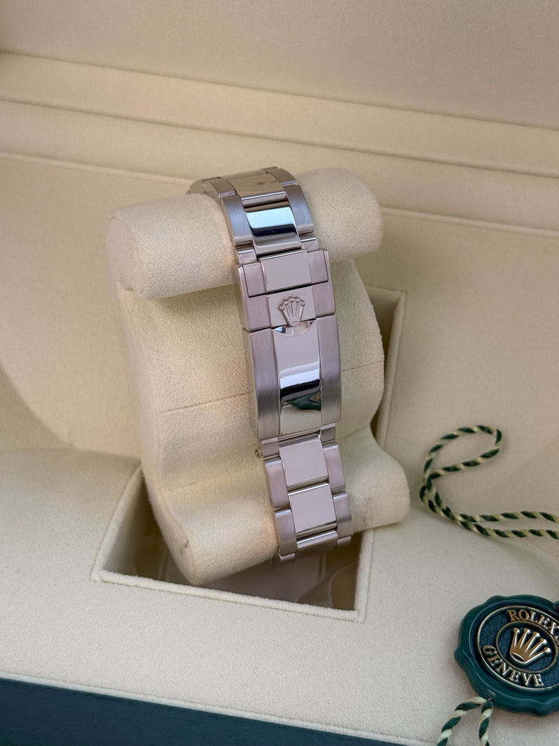 Rolex Daytona 40mm Glacier Ice Blue Diamond Baguette Dial Platinum Watch 116506