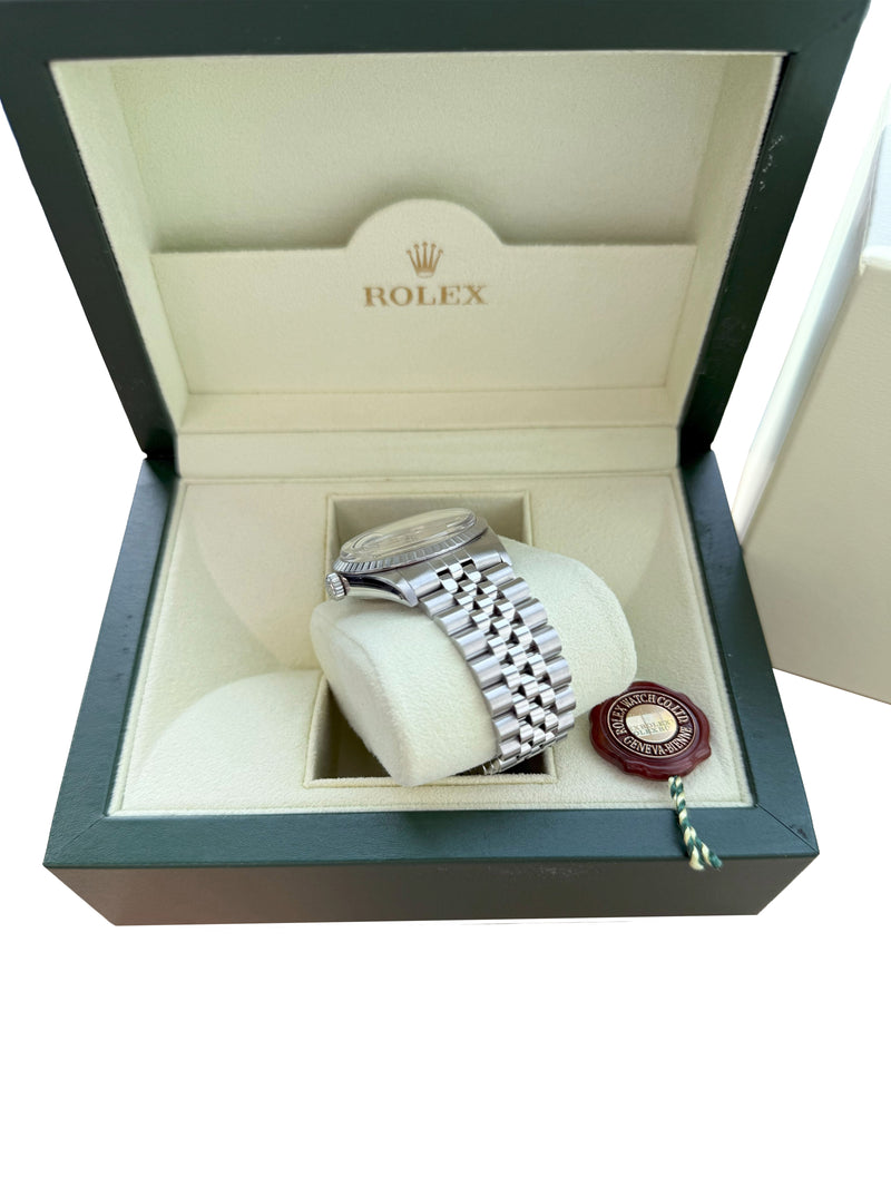 Rolex Datejust 36mm Silver Dial Vintage Steel Engine Turned Bezel Watch 16030