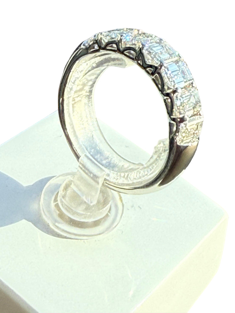 3.52ct Emerald Cut Single-Row Diamond Band Platinum Ring VVS2 E Clarity