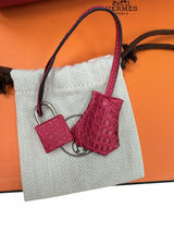 Hermès Kelly Retourne 25 Framboise Matte Alligator Leather Palladium Hardware
