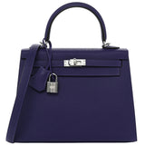 Hermès Kelly Sellier 25 purple Epsom leather handbag with palladium hardware, shoulder strap and padlock.