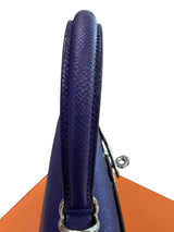 Close-up of palladium hardware on the Hermès Kelly Sellier 25 Purple Epsom Leather Handbag
