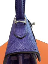 Close-up of palladium hardware on the Hermès Kelly Sellier 25 Purple Epsom Leather Handbag