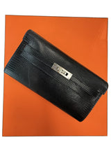 Hermès Kelly To Go Black Shiny Niloticus Lizard Gold Hardware 2026 Wallet Bag