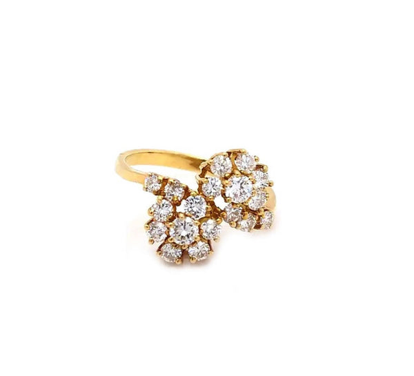 Diamond Cluster Engagement Ring in 18K Yellow Gold with 1 Carat